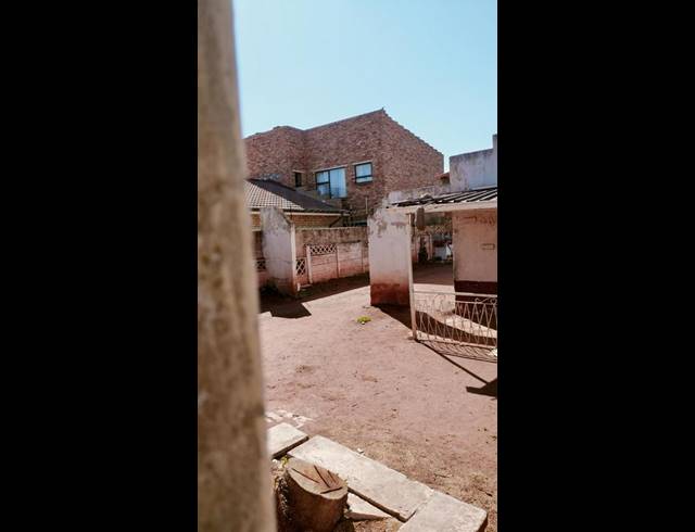 2 BEDROOM HOUSE FOR SALE IN LENASIA